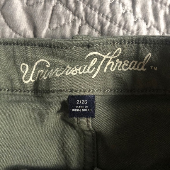 Universal Thread Shorts - Picture 2 of 2